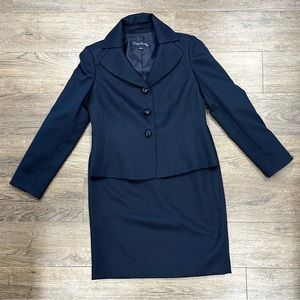 Petite Suit Evan-Picone size 4P navy
